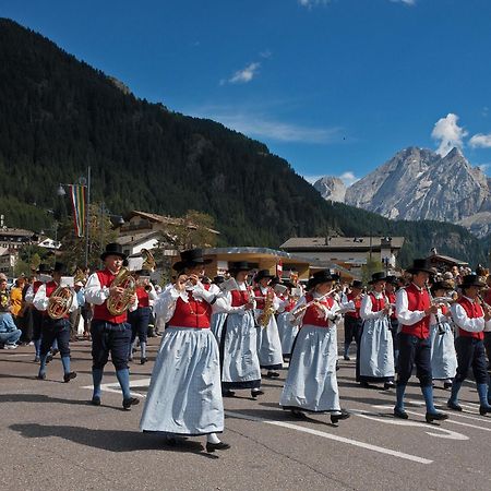 Hotel Grohmann Campitello di Fassa Exterior foto