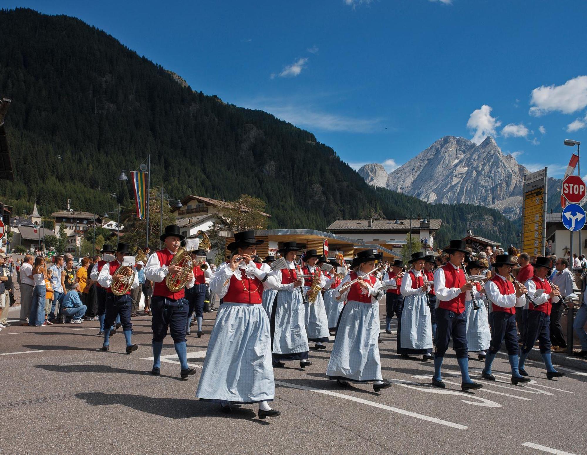Hotel Grohmann Campitello di Fassa Exterior foto