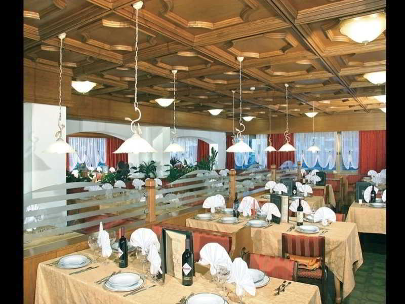Hotel Grohmann Campitello di Fassa Exterior foto